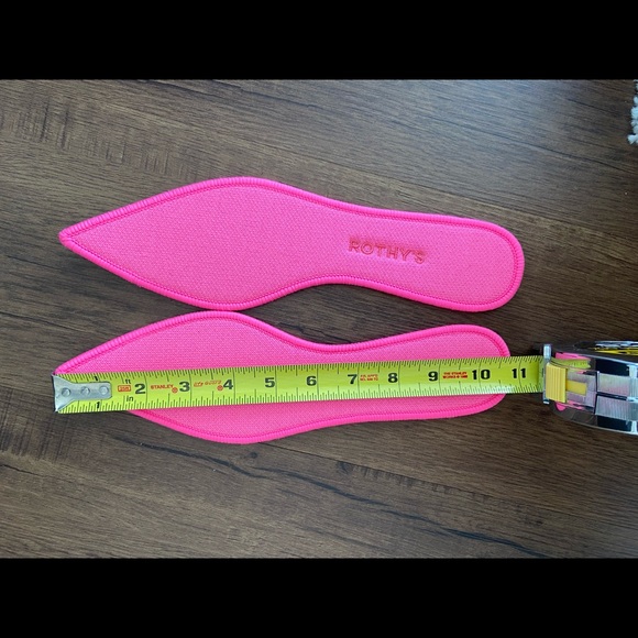 Rothy’s Merino Wool points in currant - size 9 - Picture 9 of 9